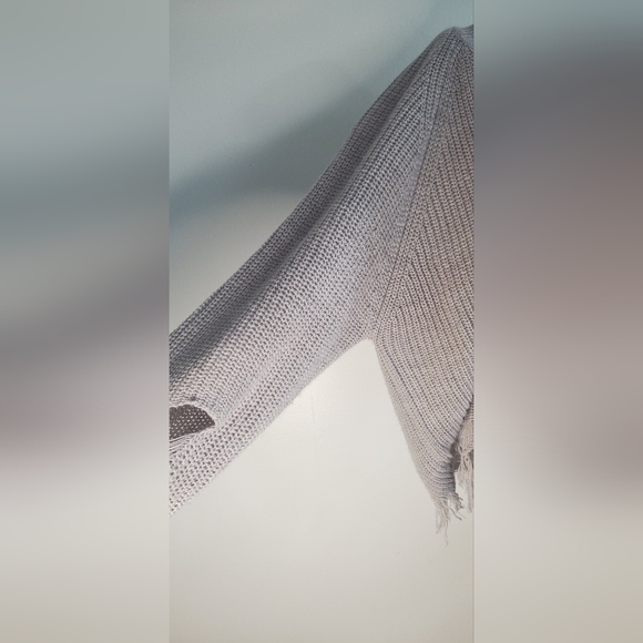 JOLIE&JOY size L - cropped distressed cardigan/sweater -button down - Picture 8 of 10